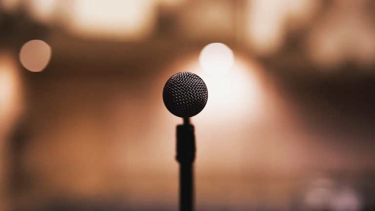 Ranskankielinen Open Mic -ilta!