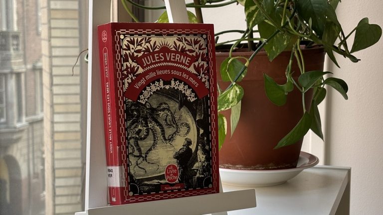 Jules Verne : Vingt Mille Lieues Sous Les Mers (Sukelluslaivalla maailman ympäri)